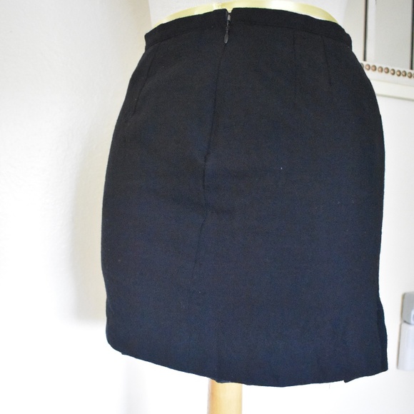 Valentino Miss V Black Italian Wool Mini Skirt - Picture 3 of 5